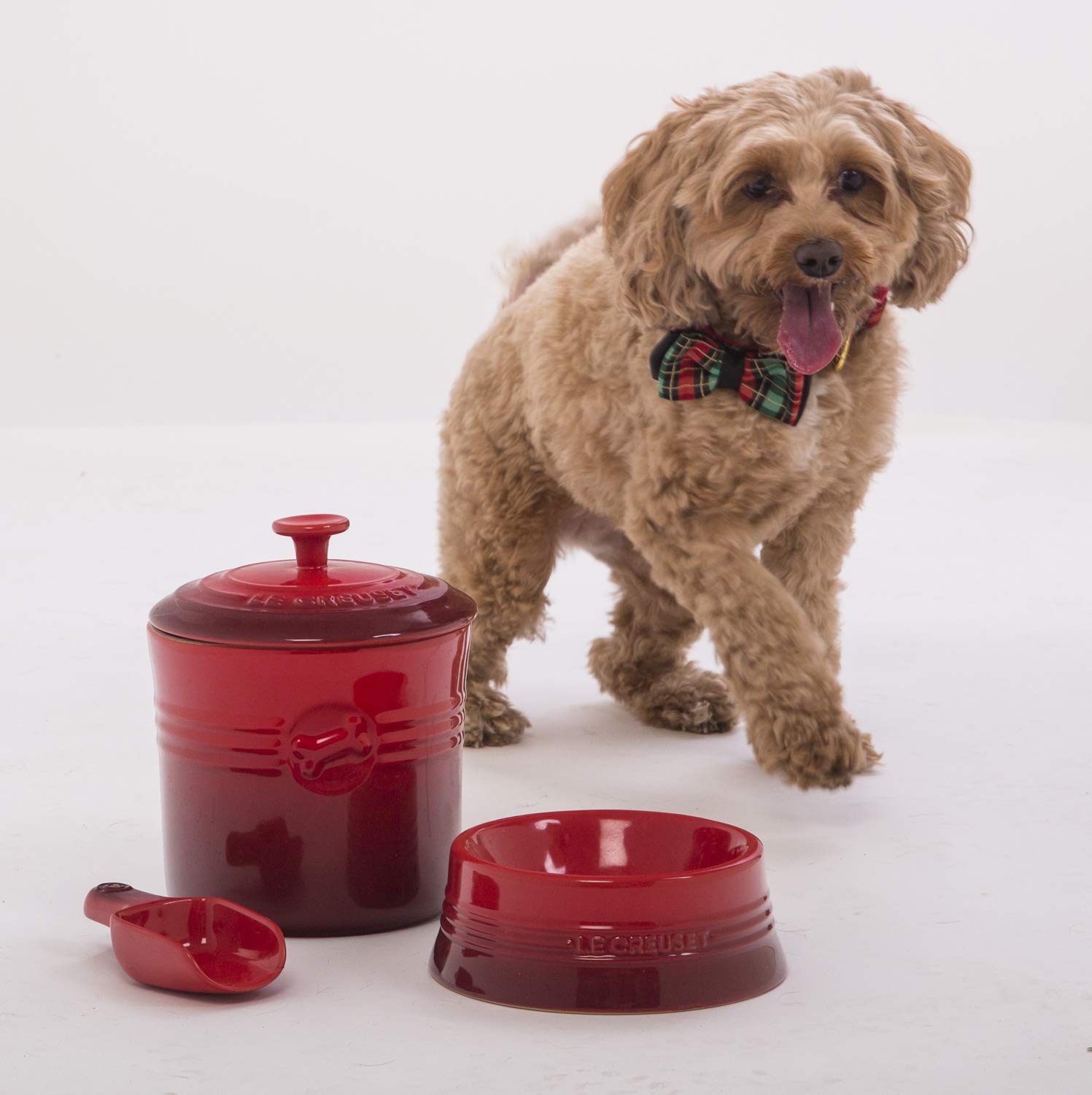 le-creuset-pot-croquettes-en-c-ramique-1-9-l-cerise-avec-cuill-re-doseuse image 2
