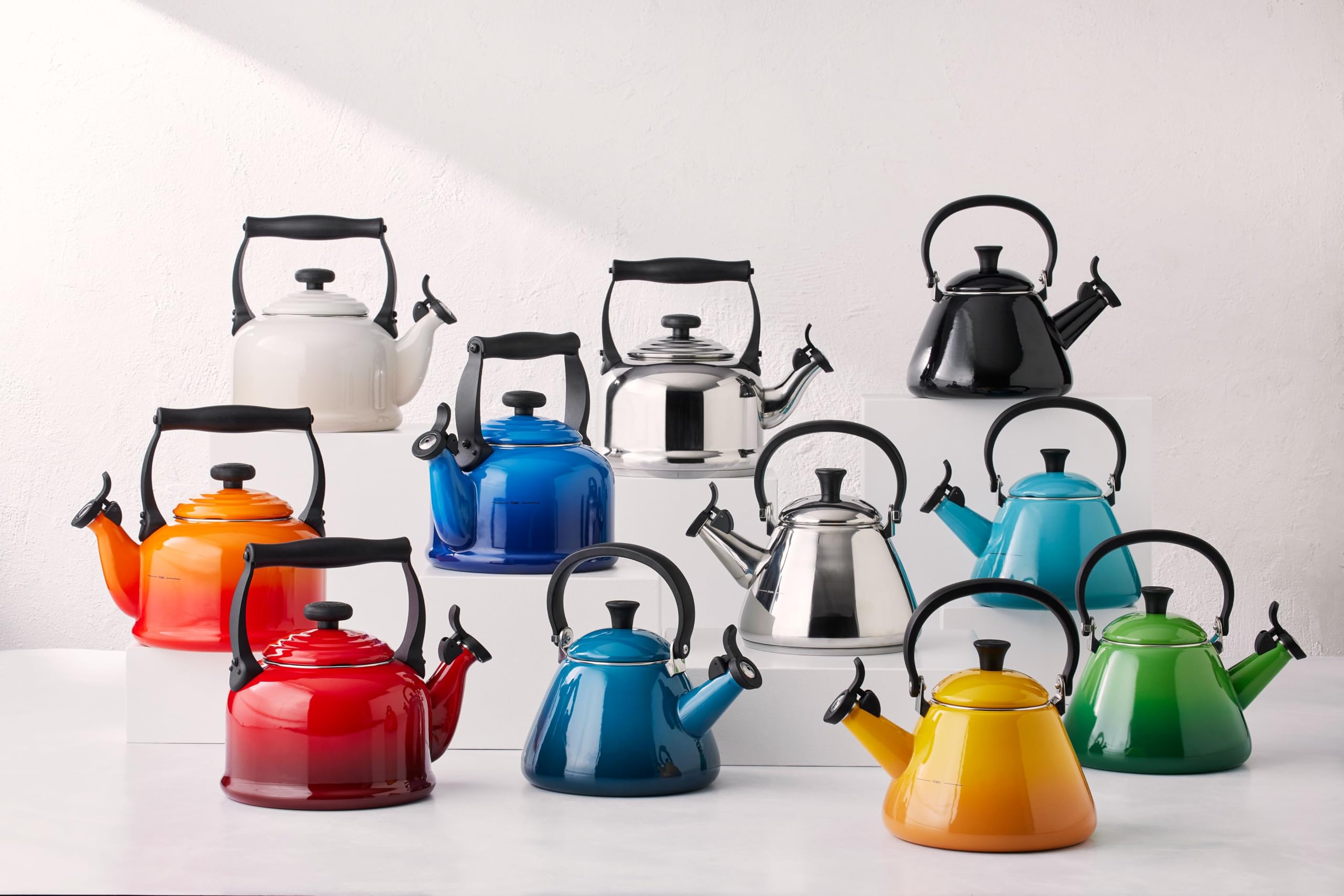 le-creuset-bouilloire-traditionnelle-sifflet-acier-maill-2-1-l-volcanique image 5