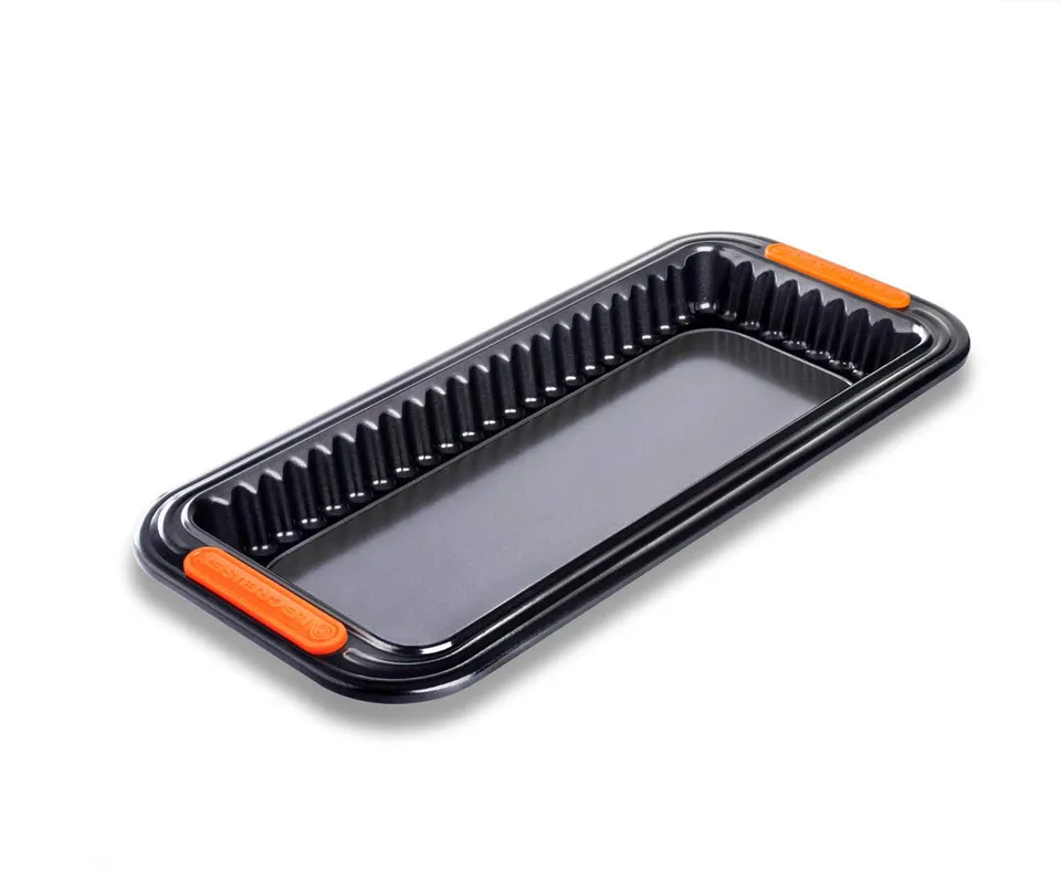 le-creuset-moule-tarte-rectangulaire-fond-amovible-33x13-cm-anthracite-orange image 1