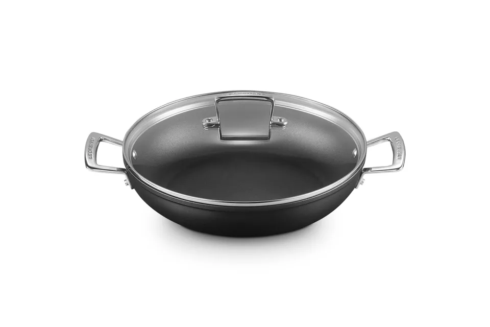 le-creuset-sauteuse-proven-ale-anti-adh-rente-28-cm-anthracite-argent-avec-couve image 1