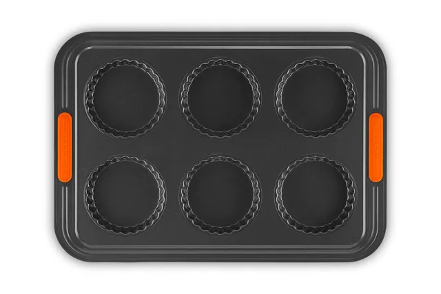 le-creuset-moule-6-tartelettes-acier-silicon-anthracite-orange image 1