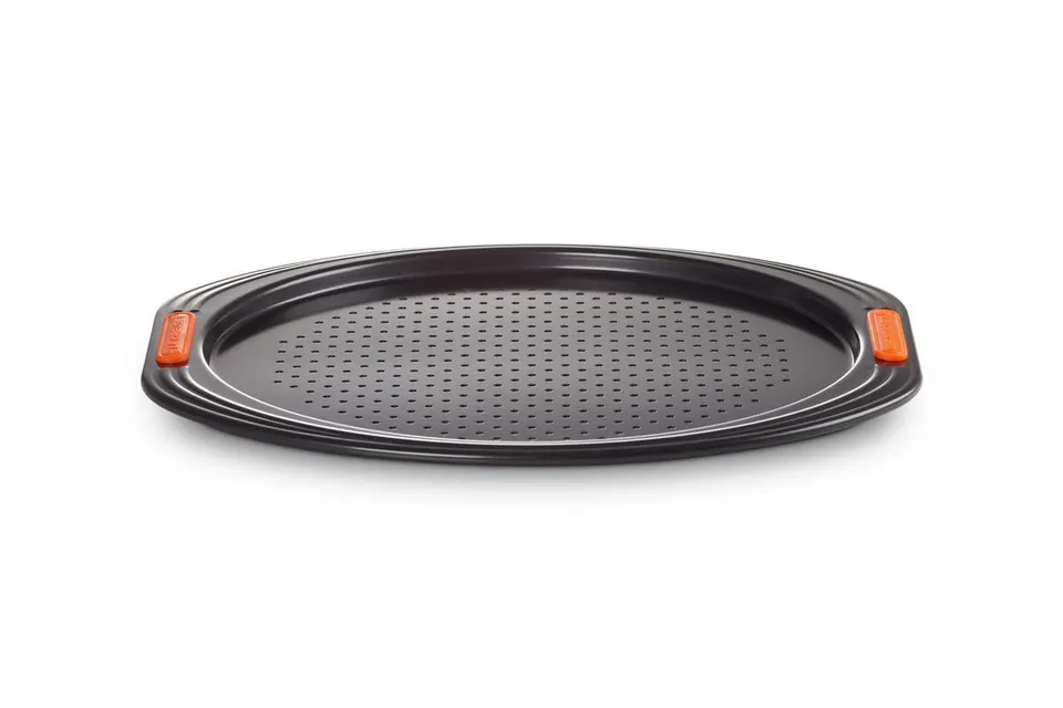 le-creuset-plaque-pizza-anti-adh-rente-33-cm-acier-silicon image 1