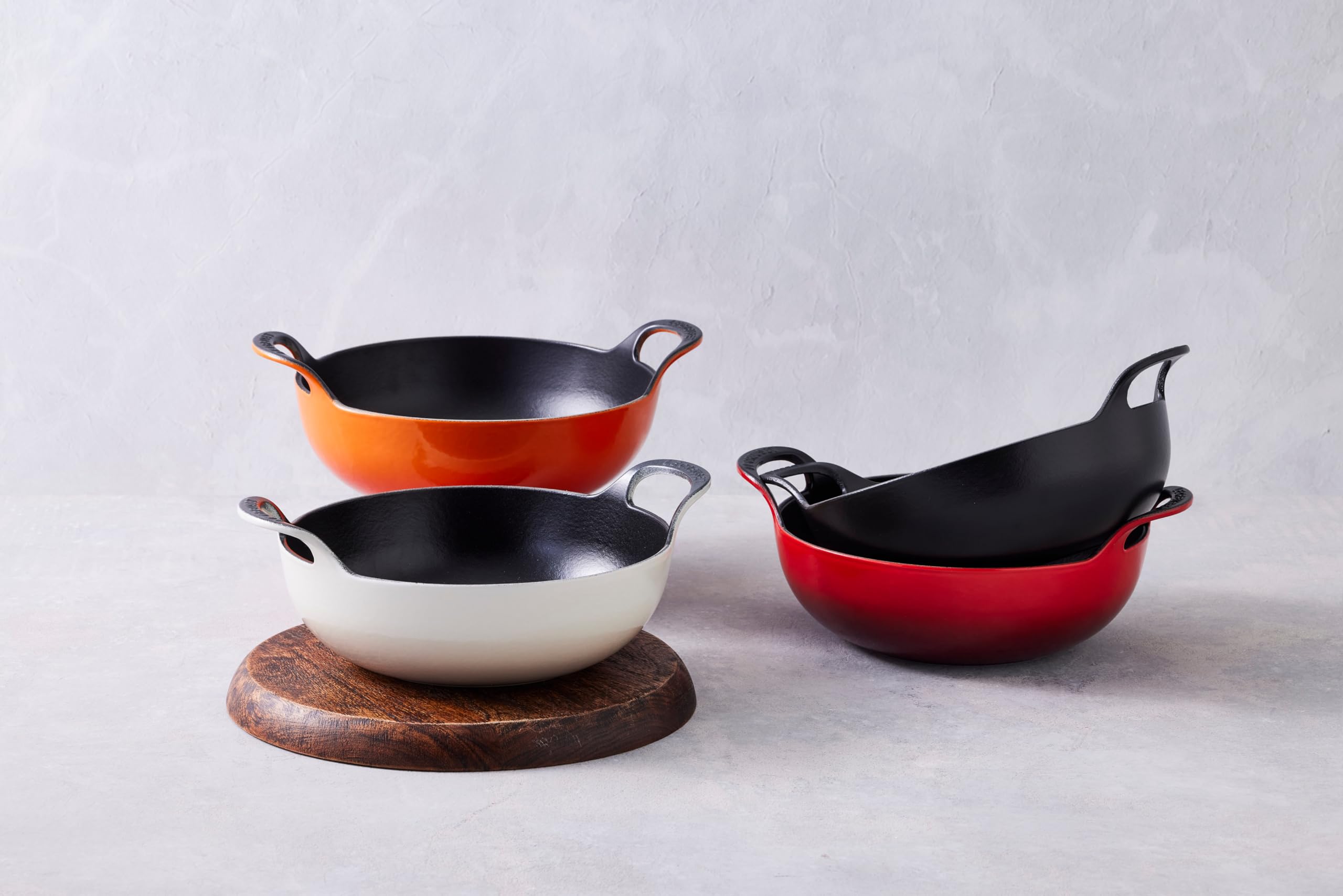 le-creuset-plat-balti-en-fonte-maill-e-24-cm-2-7-l-volcanique image 6