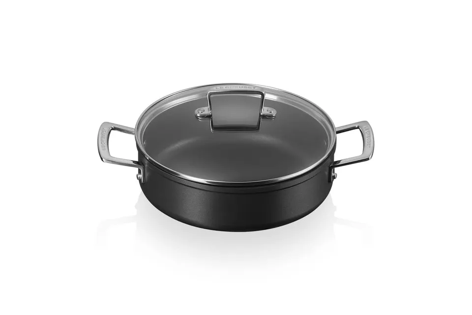 le-creuset-toughened-nonstick-pro-sauteuse-antiadh-sive-24-cm-noir-mat-avec-couv image 1