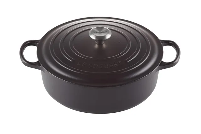 le-creuset-cocotte-ronde-basse-signature-30-cm-6-2-l-noir-mat-fonte image 1
