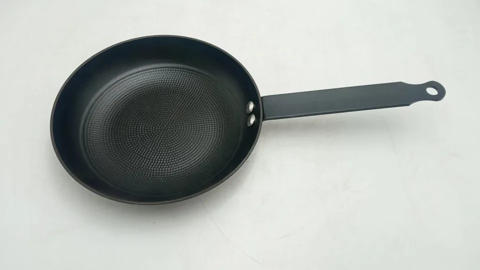 baumalu-maestro-po-le-frire-fonte-d-acier-maill-e-20-cm-noir image 1