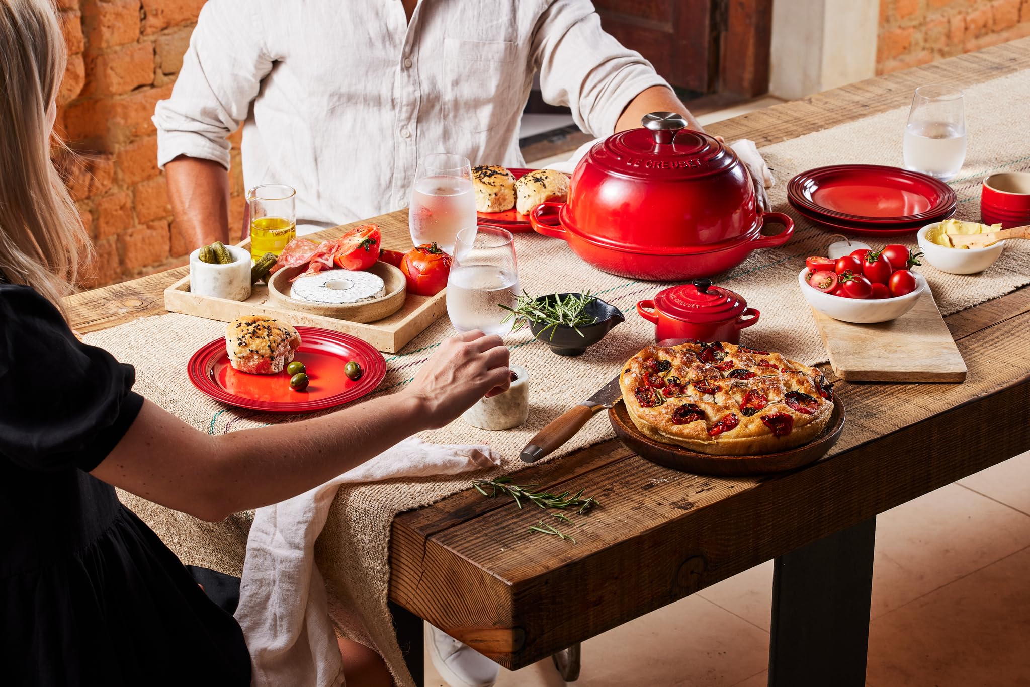 le-creuset-four-pain-signature-fonte-maill-e-24-cm-cerise image 8