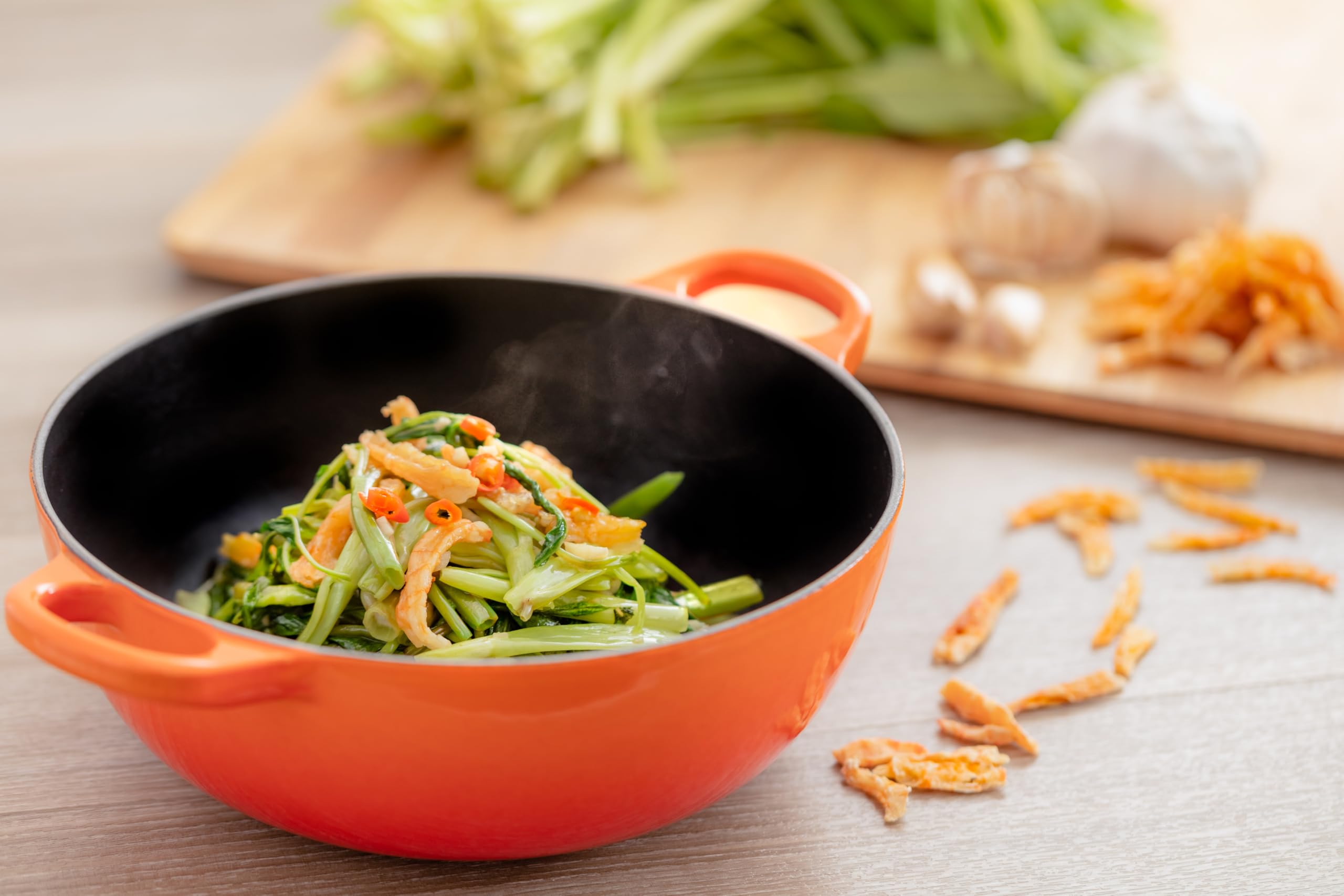 le-creuset-plat-balti-en-fonte-maill-e-24-cm-2-7-l-volcanique image 5