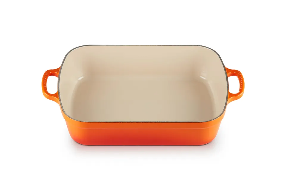 le-creuset-plat-signature-rectangulaire-en-fonte-maill-e-33-cm-4-9-l-volcanique image 1