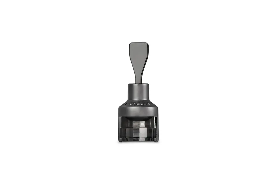le-creuset-bouchon-champagne-sw101-en-zamac-noir-mat image 1